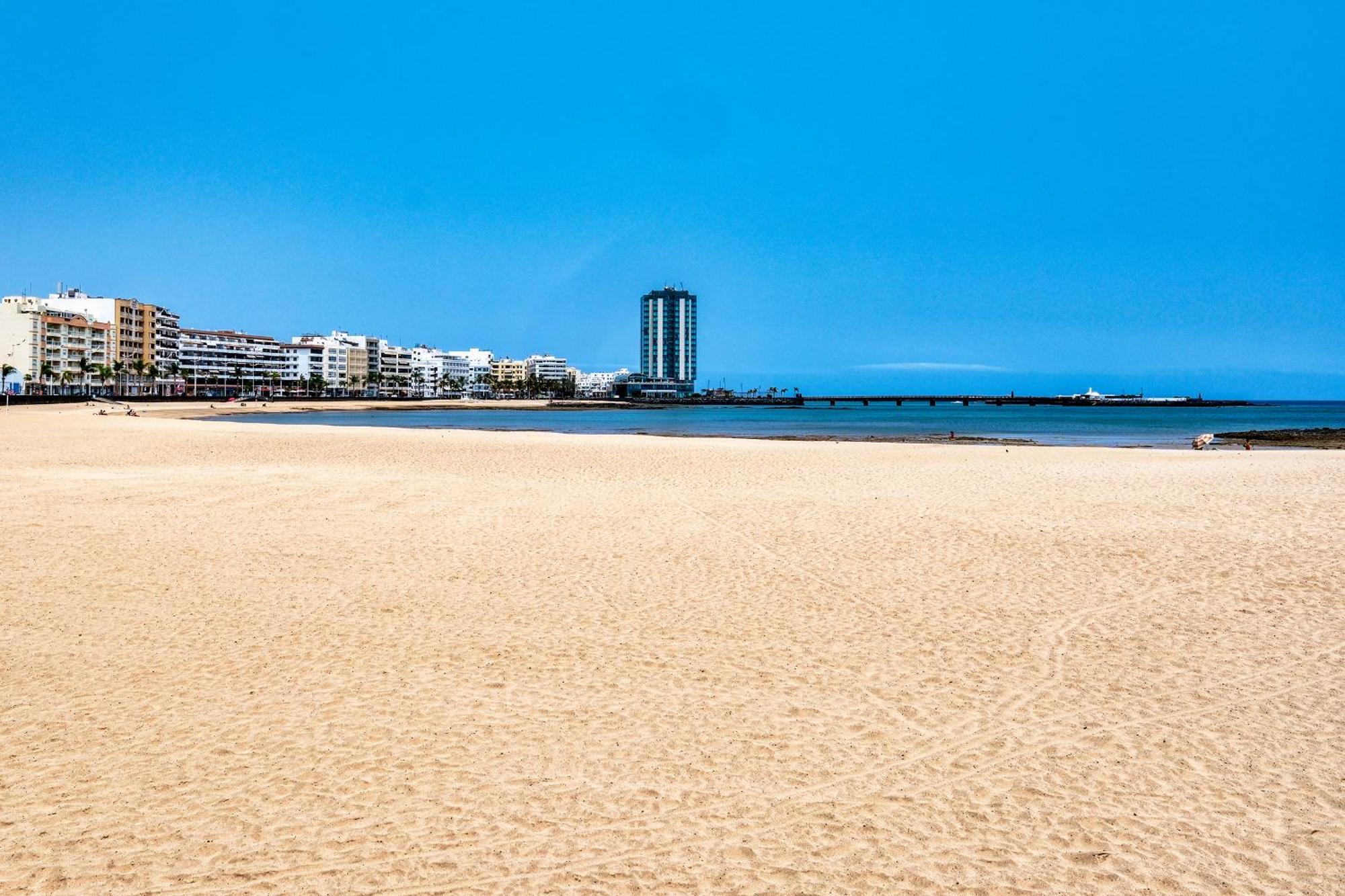 El Reducto Beach-First Line Of The Sea Аресифе Екстериор снимка